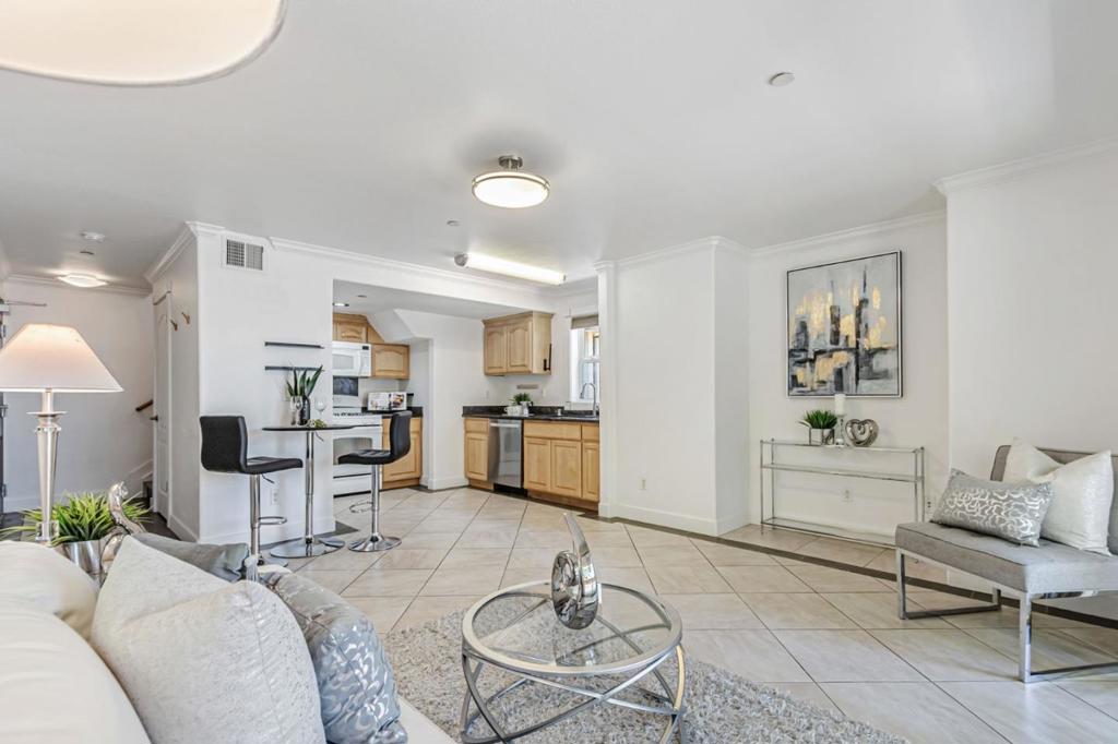 Properties 3 1421 N 1st Street 251