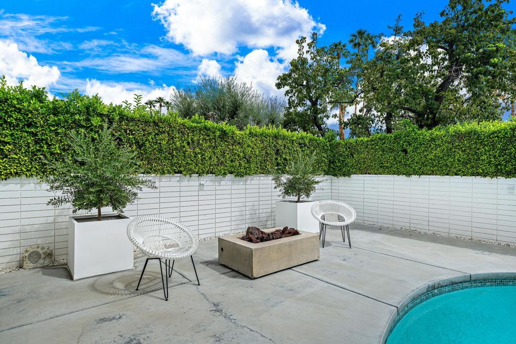 Indian Canyons - Residential