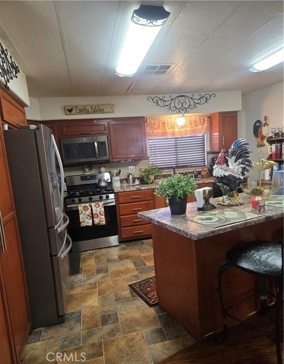 Properties 3 2205 W Acacia Avenue 142