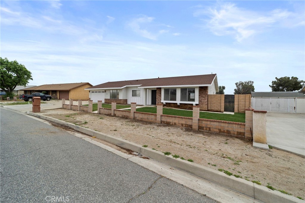 5476 Trail Canyon Drive
