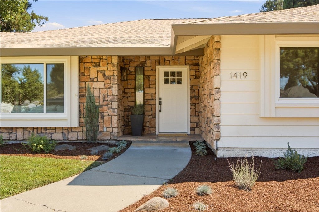 1419 Lazy Trail