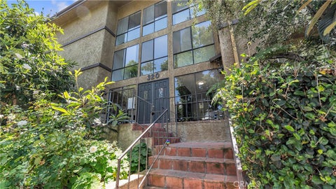 Photo of 320 E Stocker ST #304, Glendale, CA 91207 (MLS # GD26130172)