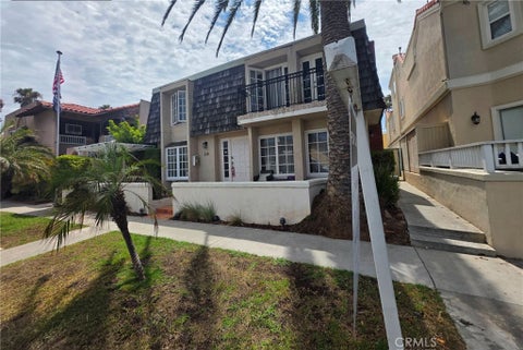 Tiny photo for 218 16th St #B, Huntington Beach, CA 92648 (MLS # BB26225616)