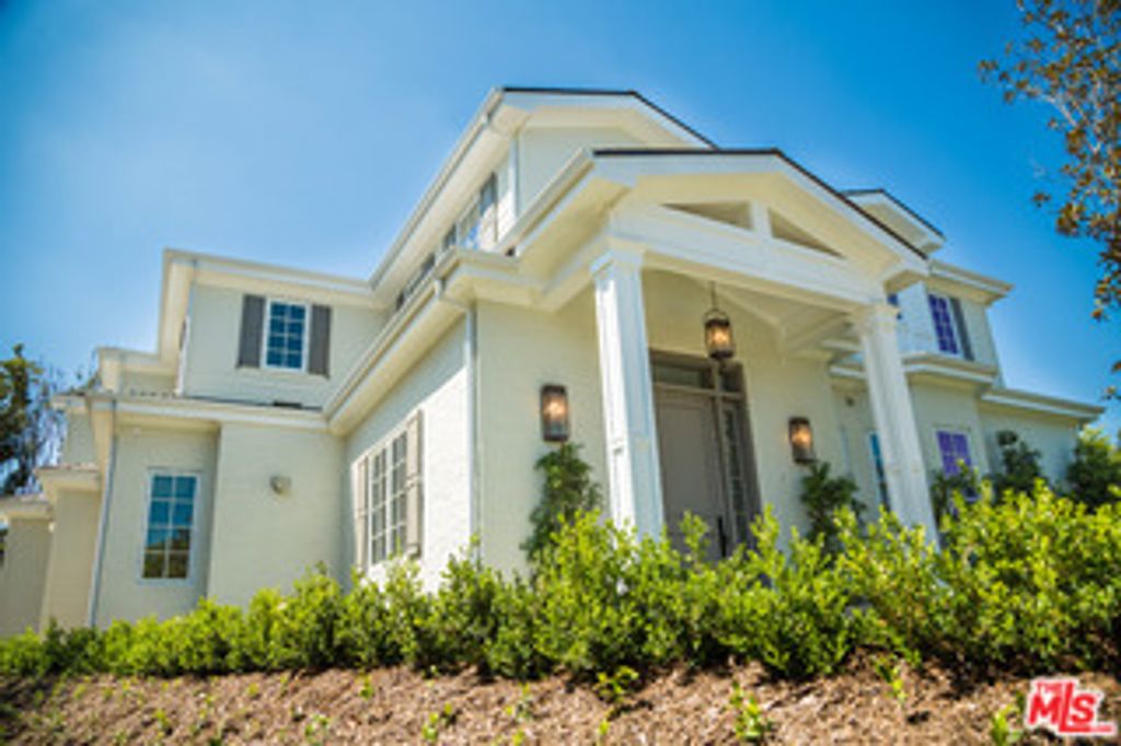 listing image 130726656041677730439