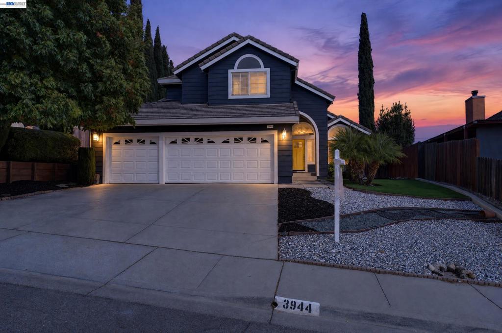 3944 Folsom Dr