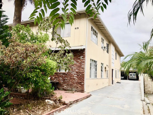 Rare Multi-Family Offering in Prime Glendale Location
Unlock the potential of this rare 4-unit income property situated in the heart of Glendale—one of Los Angeles County’s most vibrant and enduringly popular cities . Renowned for its strong community character, high rental demand, and convenient access to major freeways, Glendale continues to command premium rental rates and long-term investor confidence. This well-positioned asset offers a balanced mix of unit types: two generously sized 2-bedroom, 1-bath residences and two specious 1-bedroom, 1-bath units. Each unit has its own ELECTRIC and GAS meters and has been updated with features including laminate flooring and fresh interior/exterior paint. A dedicated carport provides four covered parking spaces—one per unit. The property’s unbeatable location places it just minutes from two of Glendale’s premier lifestyle destinations: the Americana at Brand and the recently reimagined Glendale Galleria. These nearby attractions make it especially appealing to prospective tenants seeking a live-work-play environment. All 4 unit is currently owner occupied.
An added advantage for investors: the entire building can be delivered vacant within 60 days of closing, providing a blank slate for repositioning, cosmetic upgrades, and the ability to adjust rents to current market value.