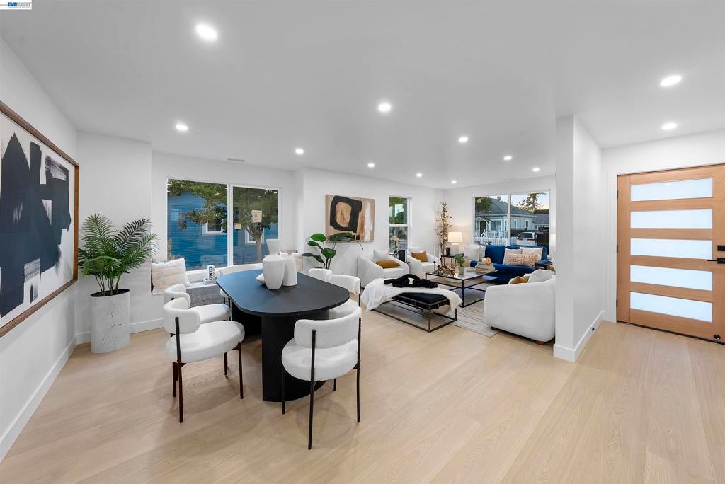392 E McKinley Ave