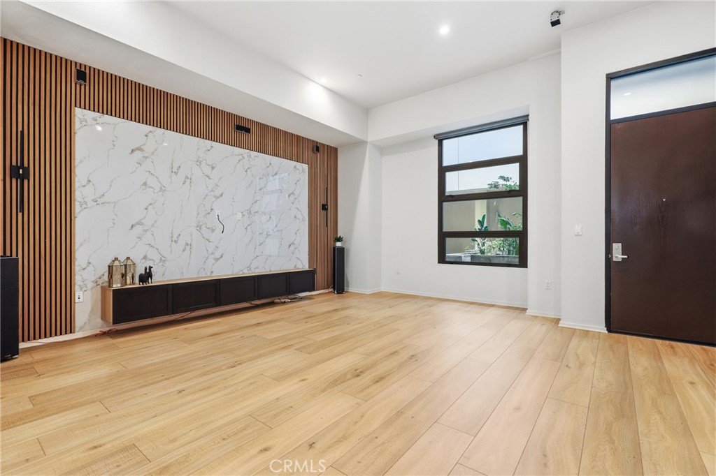 133 The Promenade N 118