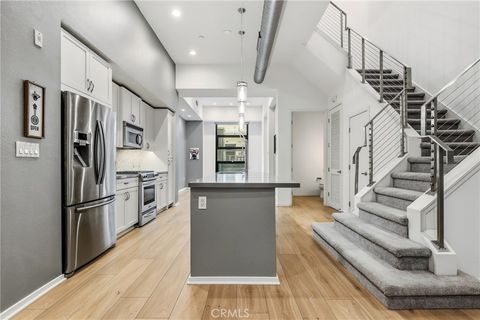 Photo of 133 The Promenade N #118, Long Beach, CA 90802 (MLS # SB25261986)