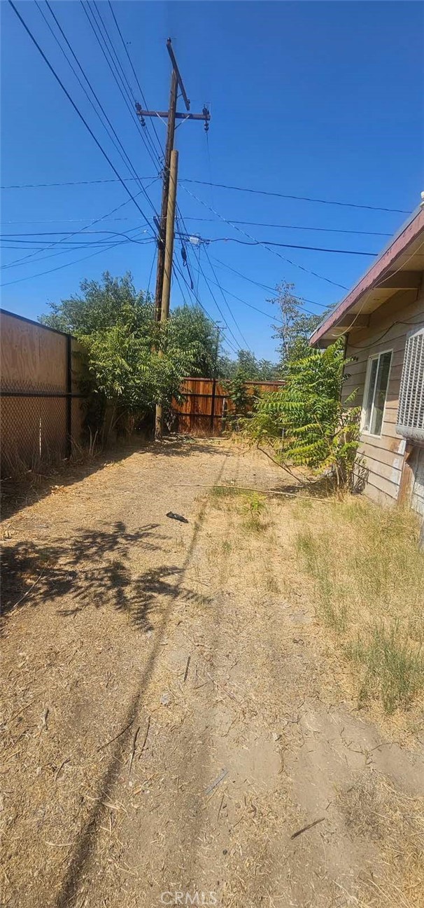 38857 9th Street E