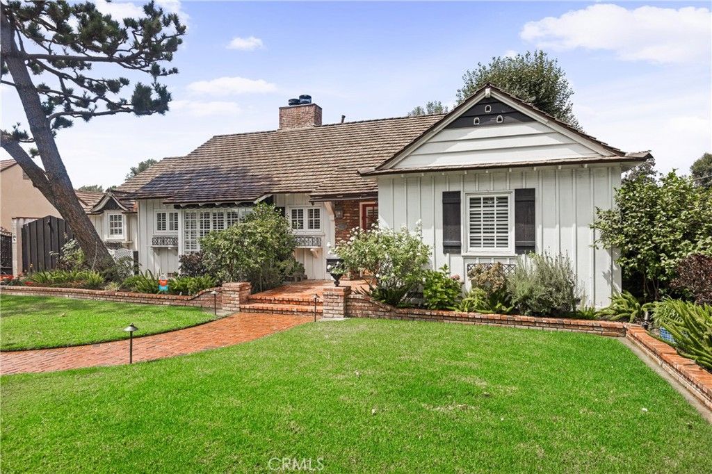 Photo of 6233 Orion Avenue, Van Nuys, CA 91411 (MLS # SR25193164)