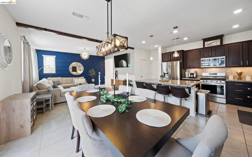 102 Leprino Cir