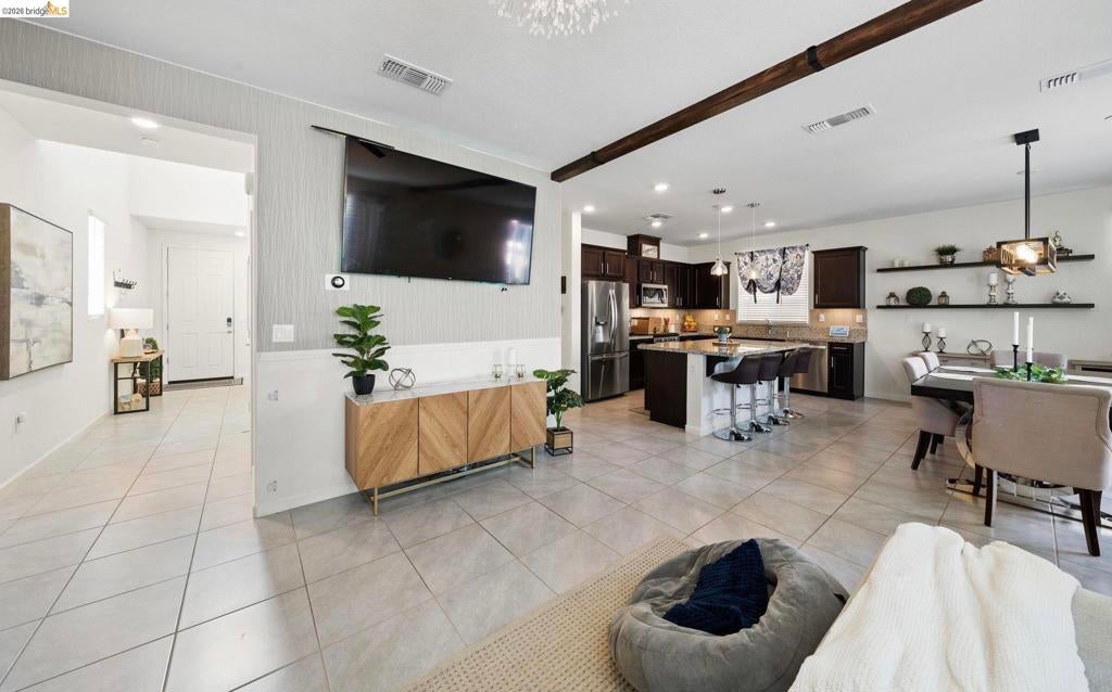 102 Leprino Cir