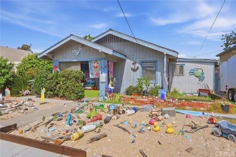 Photo of 166 Cecil PL, Costa Mesa, CA 92627 (MLS # CV26204062)