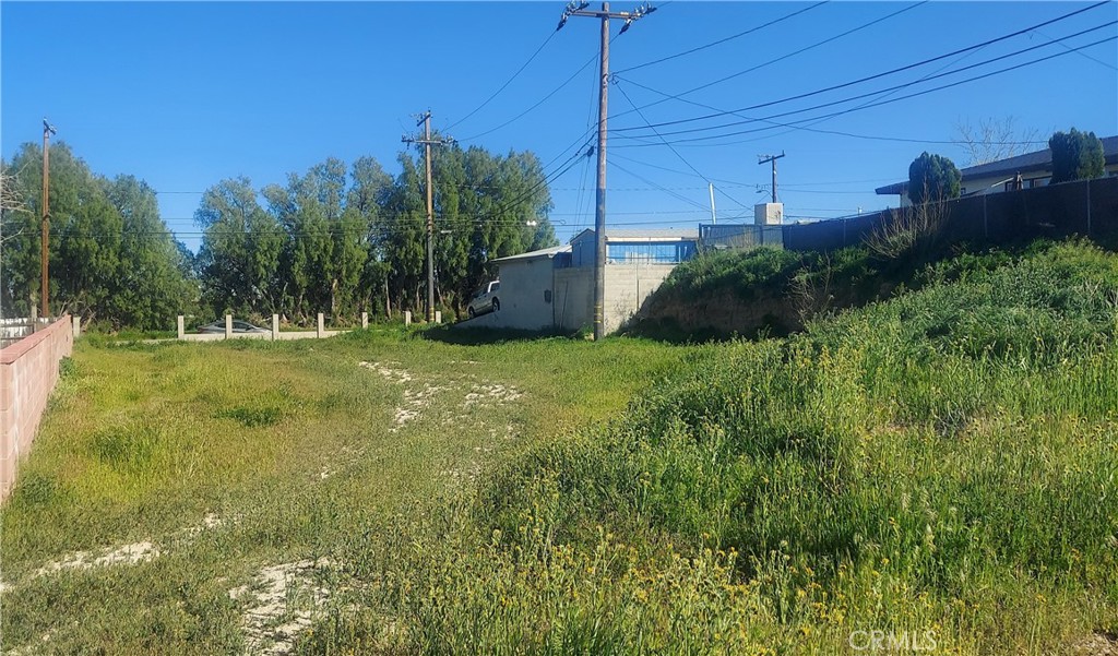 5 st E Avenue R