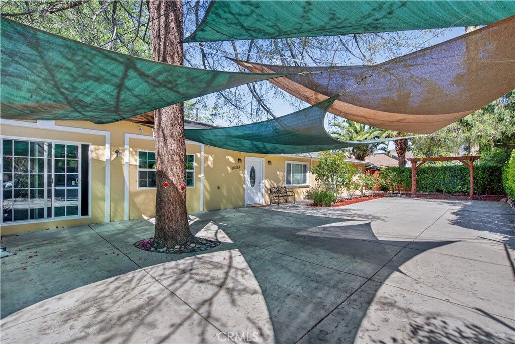 Photo of 10353 Oro Vista Ave, Sunland, CA 91040 (MLS # GD26063355)