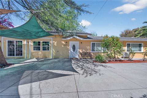 Photo of 10353 Oro Vista Ave, Sunland, CA 91040 (MLS # GD26063355)