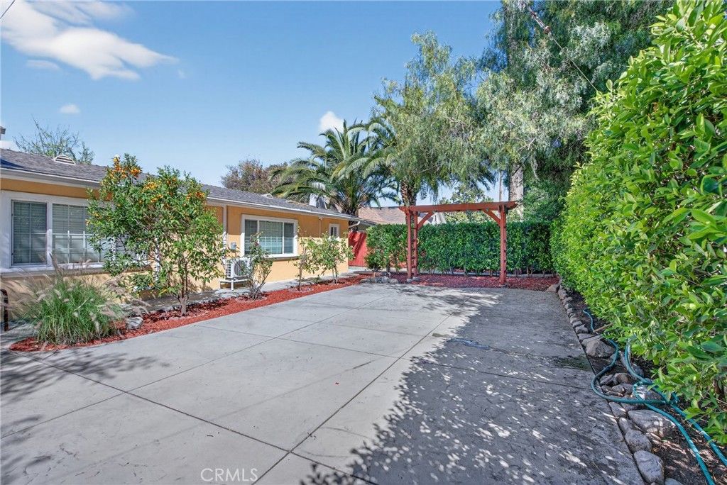 Photo of 10353 Oro Vista Ave, Sunland, CA 91040 (MLS # GD26063355)