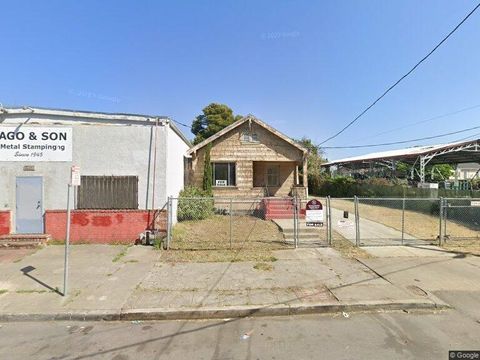 Photo of 1024 1024 50Th Ave Ave, Oakland, CA 94601 (MLS # 41119865)