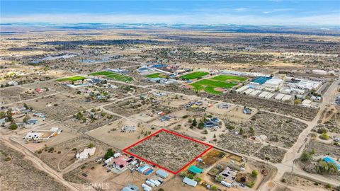 Photo of 0 Yuba Rd, Phelan, CA 92371 (MLS # HD25265774)