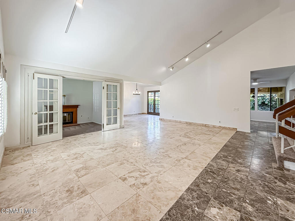 Buttercreek/MTN. Meadows-327 - 327 - Residential