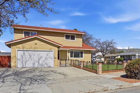 Photo of 3139 Laneview Drive, San Jose, CA 95132 (MLS # ML82038006)