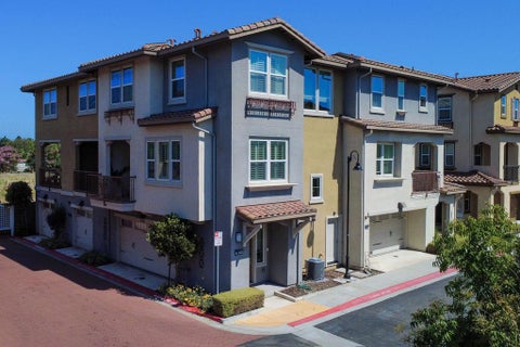 Photo of 3875 Parasol CMN, Fremont, CA 94555 (MLS # ML82051375)