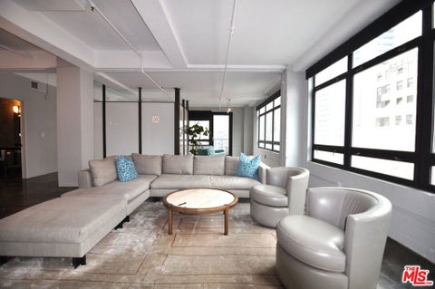 Photo of 849 S Broadway #811, Los Angeles, CA 90014 (MLS # 26864507)