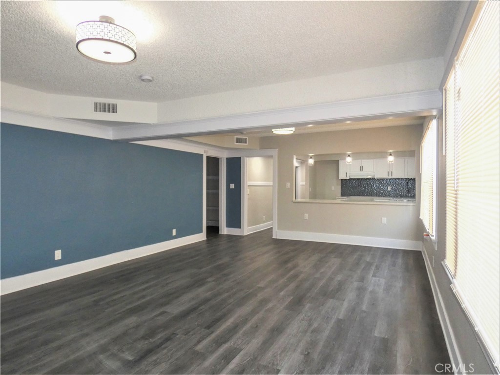 Downtown (DT) - Residential Income