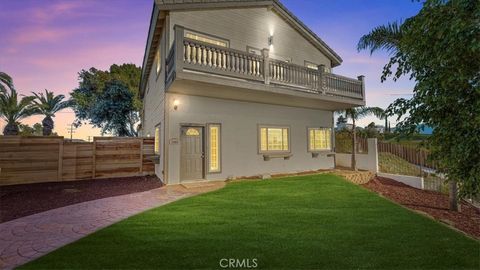 Photo of 1006 W Pottery St, Lake Elsinore, CA 92530 (MLS # IG26041359)