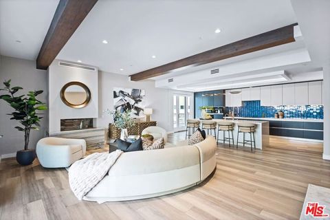 Photo of 160 N La Peer Drive #202, Beverly Hills, CA 90211 (MLS # 25613129)