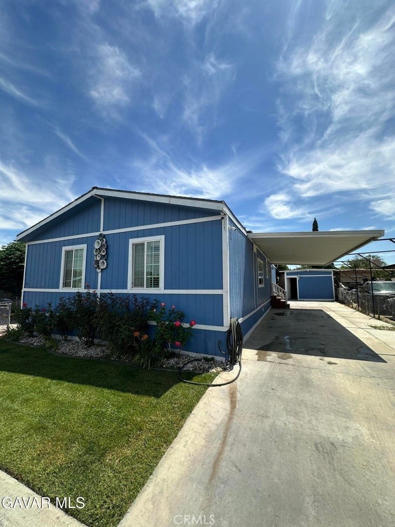 1717 E Avenue I 83