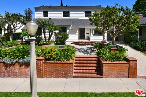 Photo of 4176 Klump Avenue, Studio City, CA 91602 (MLS # 26699905)
