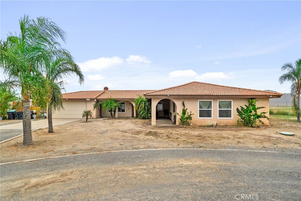 Photo of 29085 Envoy Dr, Nuevo, CA 92567 (MLS # IV25243888)