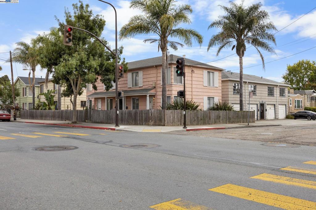 SOUTH BERKELEY - Residential Income