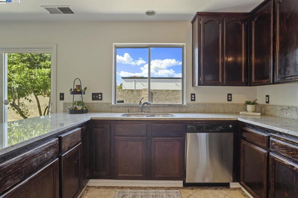 WOODFIELD ESTS - Residential