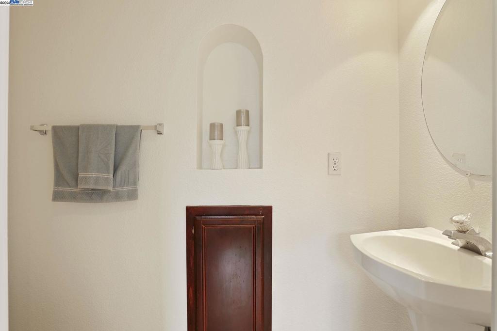 WOODFIELD ESTS - Residential