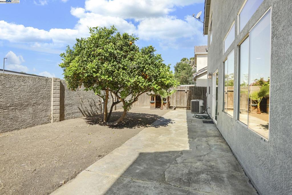 WOODFIELD ESTS - Residential