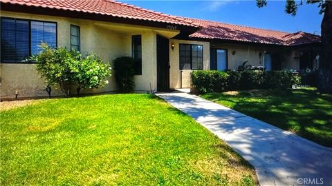 19269 ELM Drive Apple Valley CA 92308