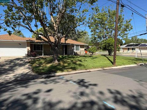 Photo of 1906 Carolyn Dr Dr, Pleasant Hill, CA 94523 (MLS # 41129432)