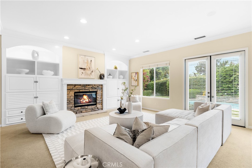 221 Grand Oaks Drive
