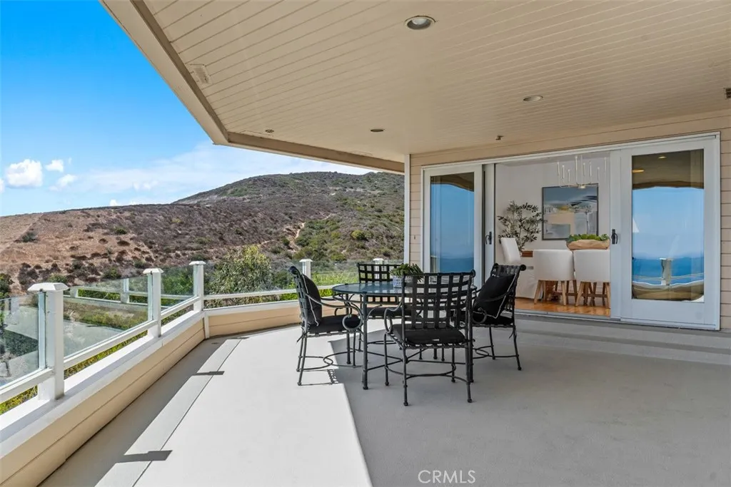 Laguna Beach, California 92651, United States, 3 Bedrooms Bedrooms, ,4 BathroomsBathrooms,Residential,Active,207721