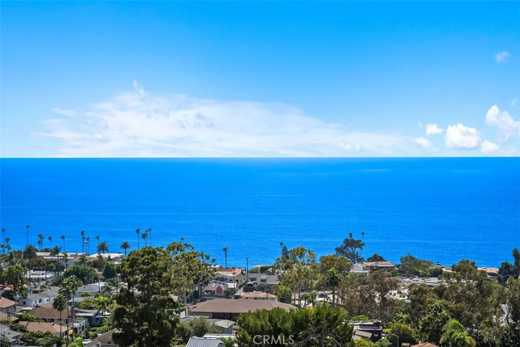 Laguna Beach, California 92651, United States, 3 Bedrooms Bedrooms, ,4 BathroomsBathrooms,Residential,Active,207721