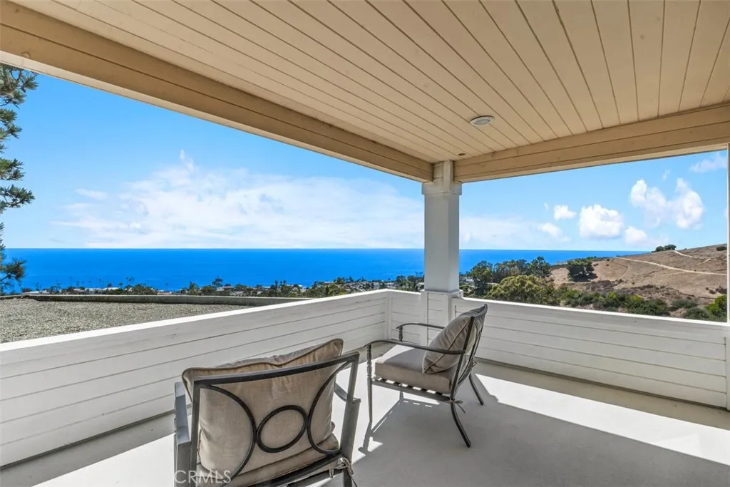 Laguna Beach, California 92651, United States, 3 Bedrooms Bedrooms, ,4 BathroomsBathrooms,Residential,Active,207721