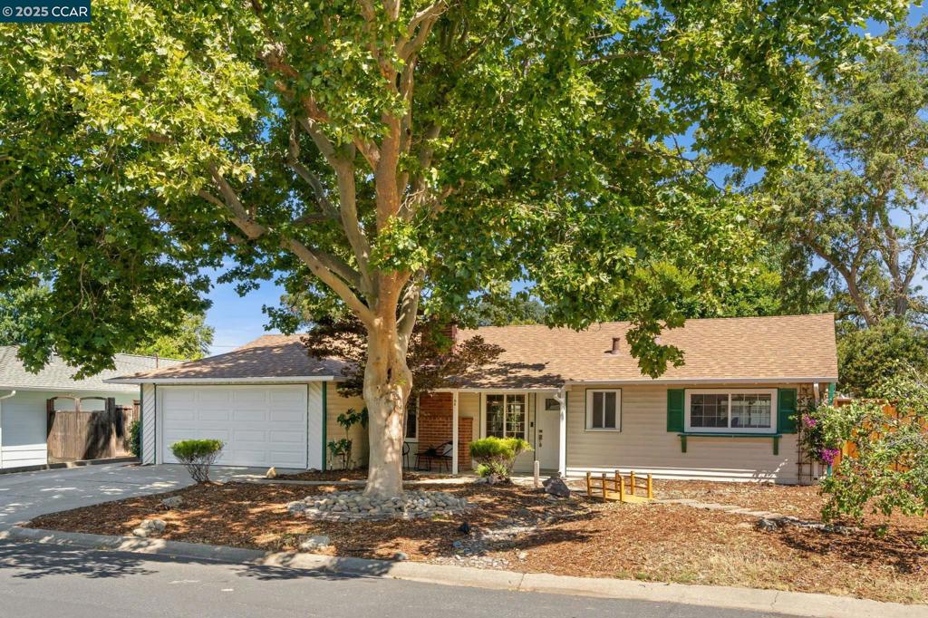 Welcome to 94 Cynthia Dr — located in one of Pleasant Hill’s most sought-after neighborhoods. This charming home features real hardwood floors, a freshly updated bathroom, and a kitchen outfitted with brand-new appliances. The backyard is designed for entertaining, complete with a spacious deck wrapped in grapevines and plenty of room to gather and relax. Just a short stroll to nearby shops and restaurants, this location offers both convenience and community. Don’t miss your chance to call this home.