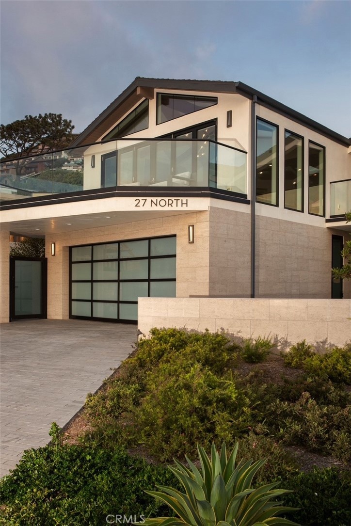 27 North La Senda Drive