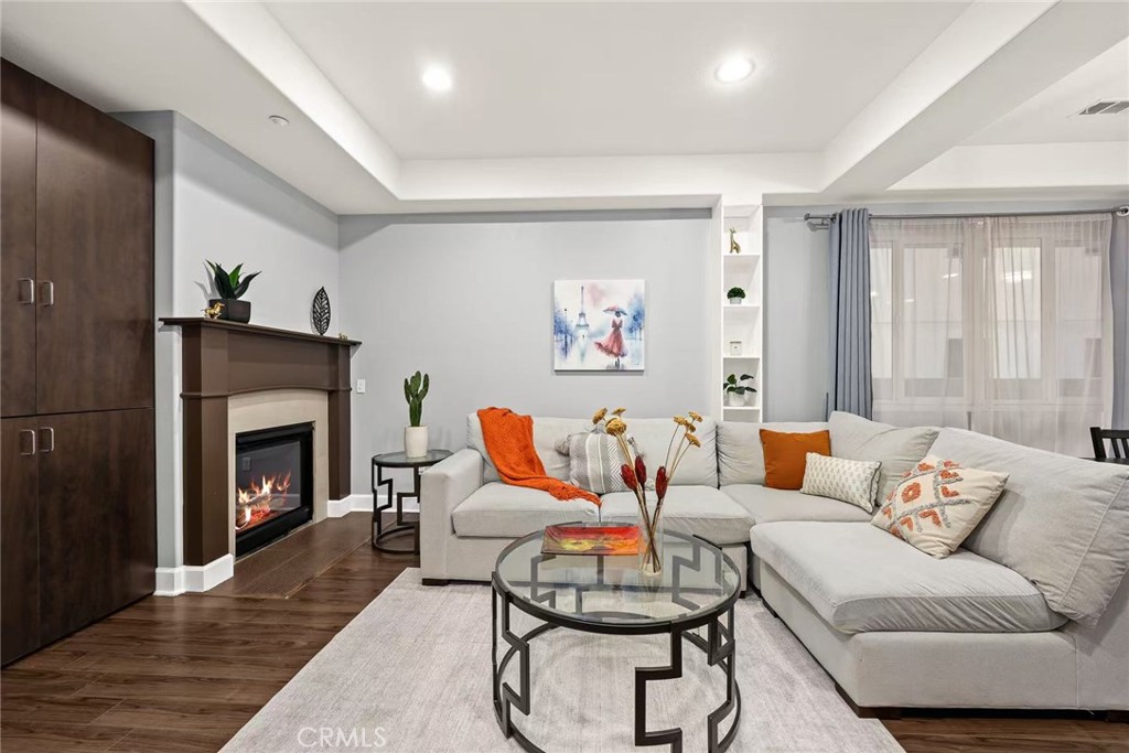 128 N Allen Avenue 1