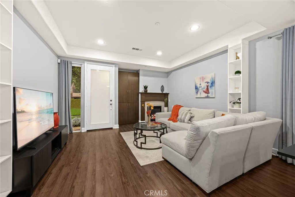128 N Allen Avenue 1