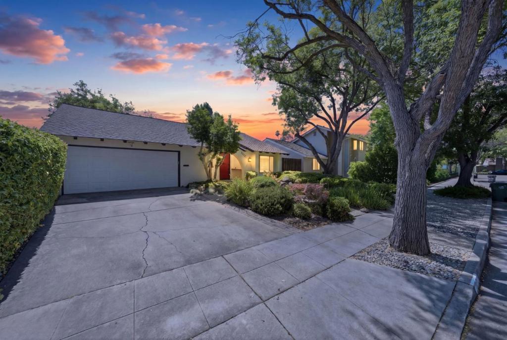 7037 Via Barranca Court