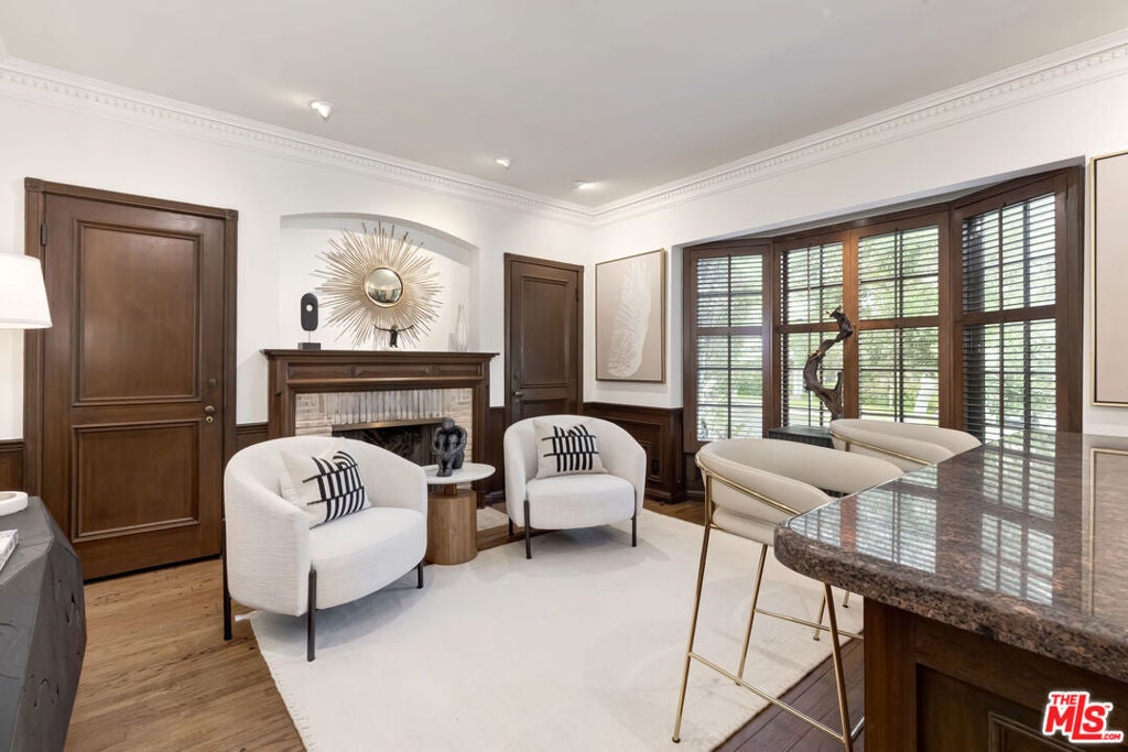 921 Thayer Avenue